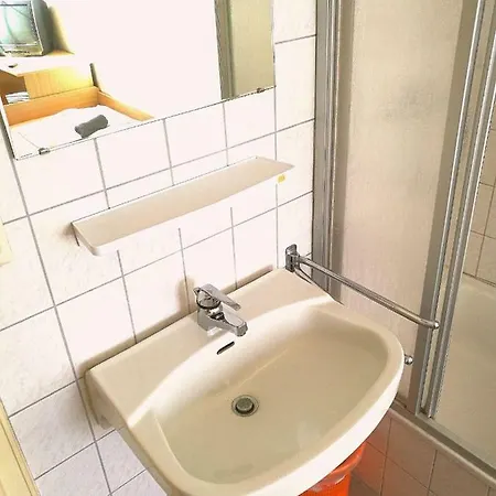 Hotell Engel *