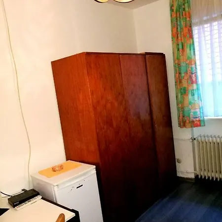 Hotell Engel *